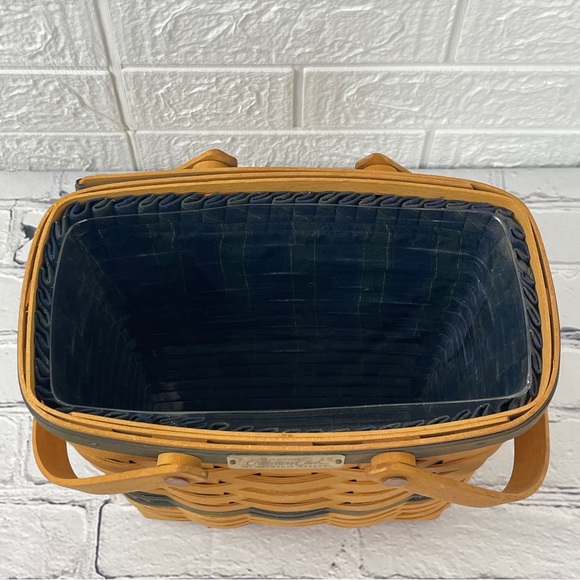 Longaberger Collectors Club Membership Tall basket 1998 - Picture 3 of 6